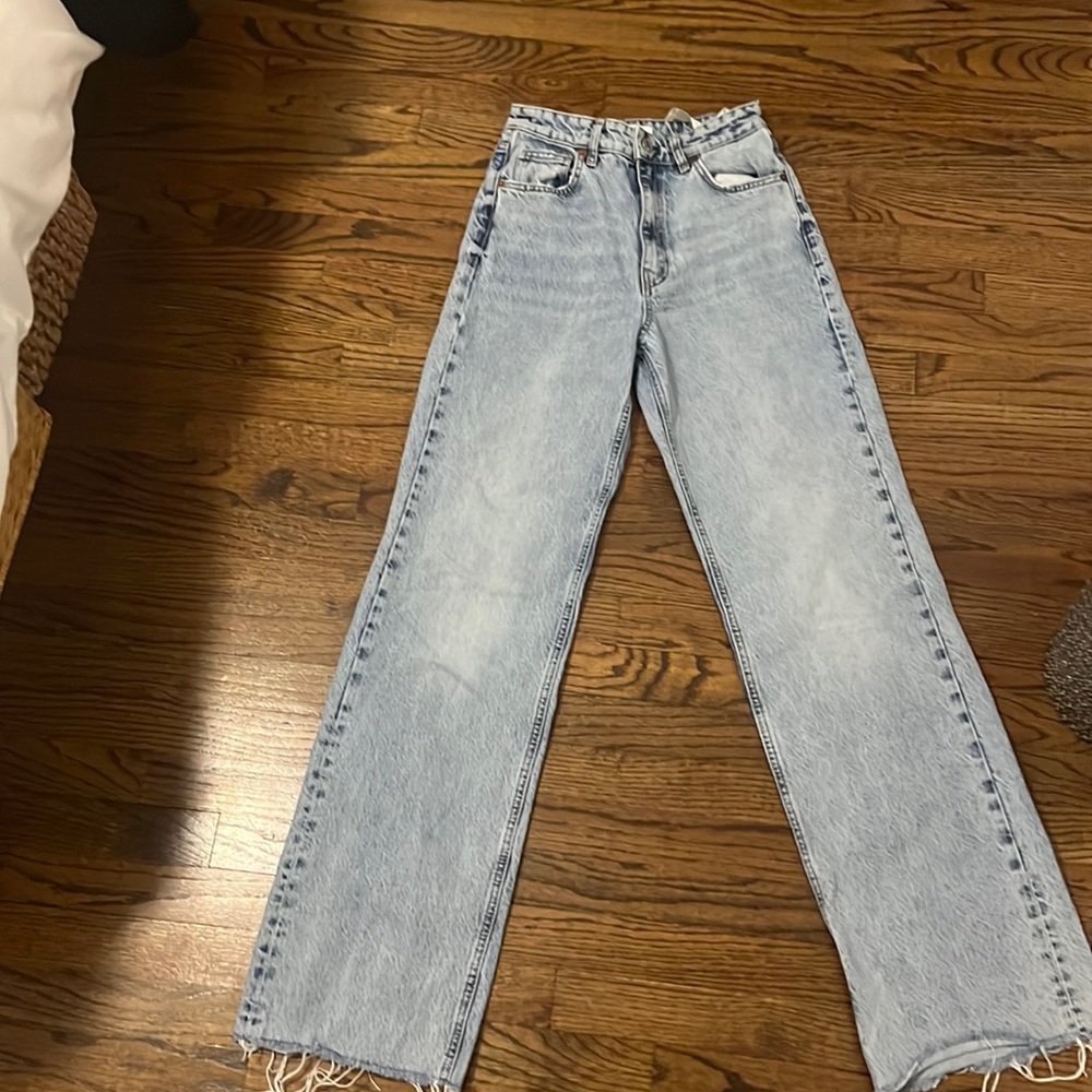 ZARA WIDE LEG JEANS